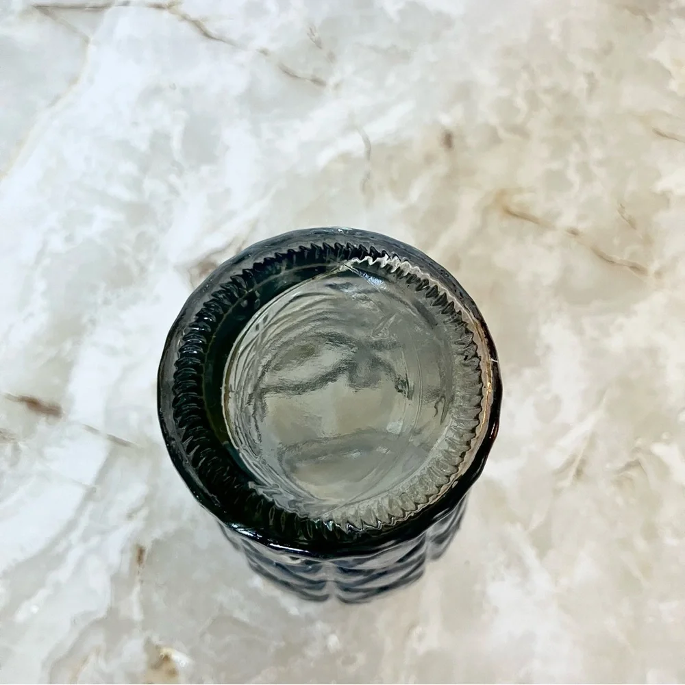 N/A quilted glass